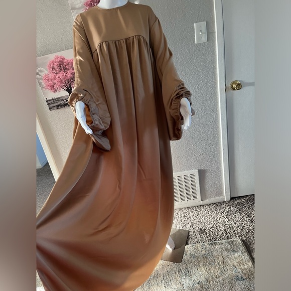 Ramadan Lantern Dress - Timeless Solid Modesty - Flowy Lantern Sleeves Maxi - Picture 7 of 10